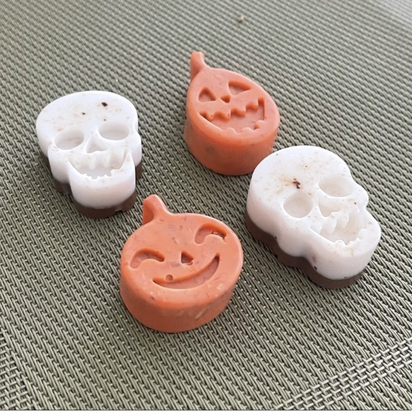 New Handmade By NerdyBitch Pumpkin & Skull Coffee Face & Soap Body Bars - Image 4