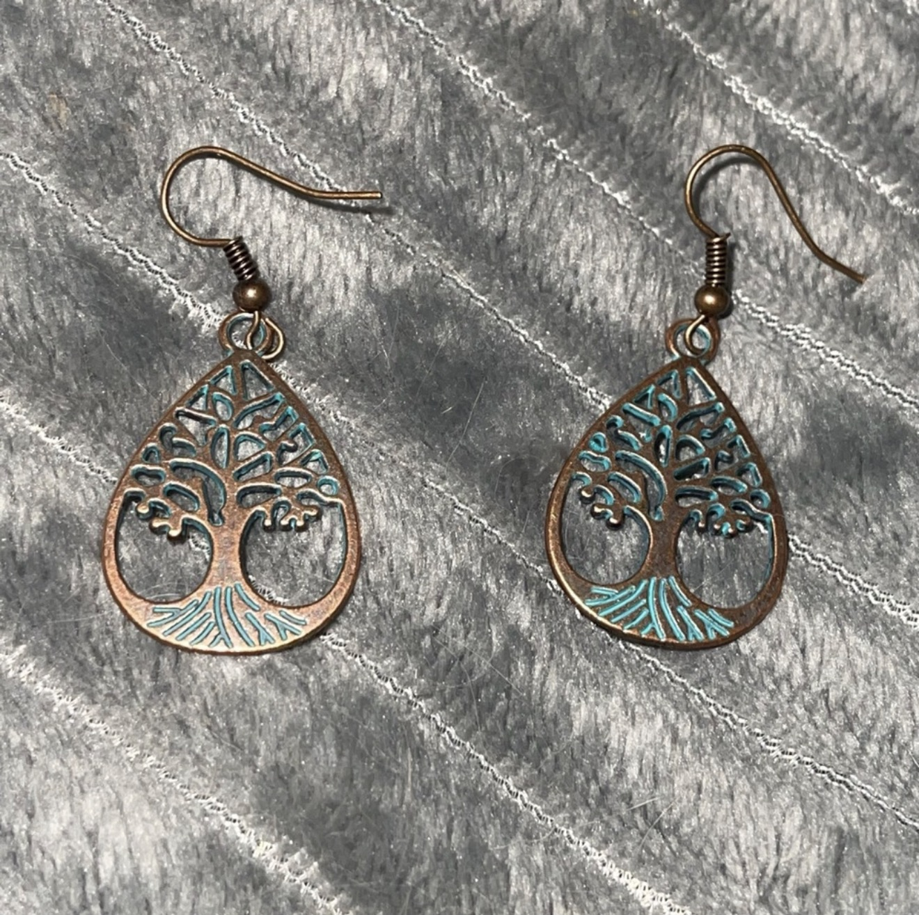 New Green Patina Bronze Celtic Spiritual Tree of Life Bohemien Dangle Earrings - Image 3